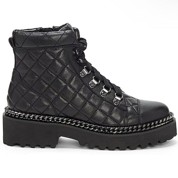 VINCE CAMUTO Maissa Lug Sole Booties